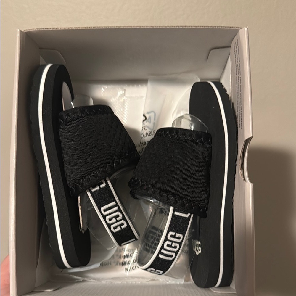 Baby UGG Lennon Slingback